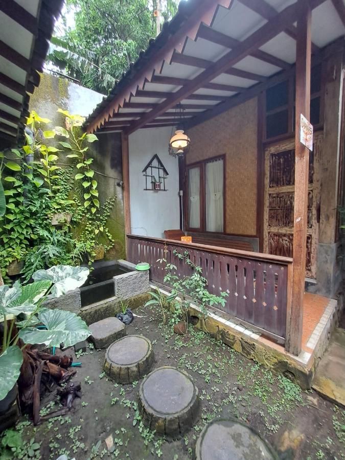 Diana'S Homestay Banyuwangi  Eksteriør bilde